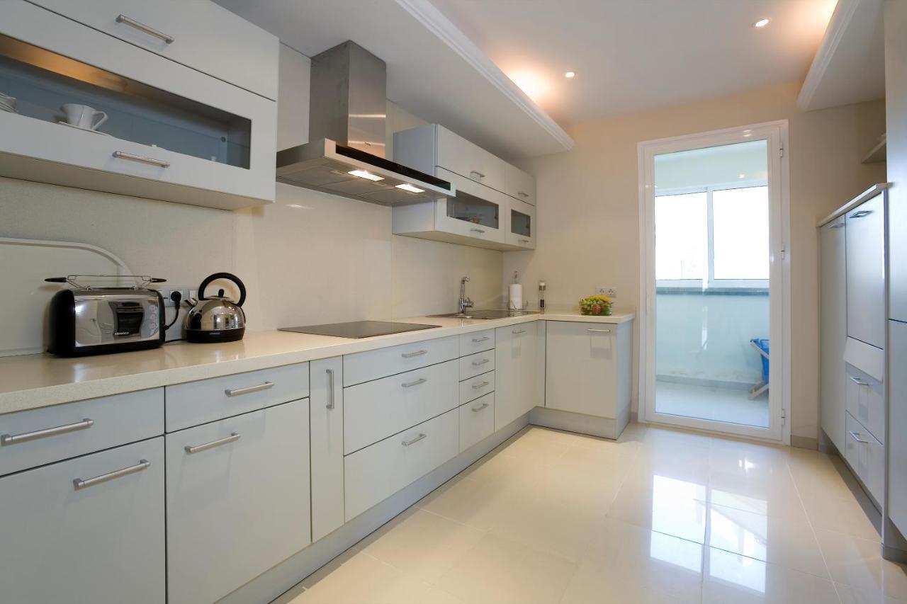 Appt 401-3-Bed-Heaven Beach-Paseo-All Year Heated Pool-Free Bikes Estepona Exterior foto